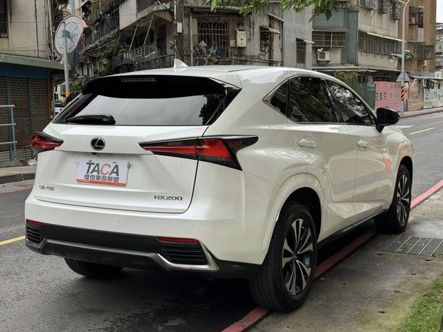 Lexus  NX  第26張相片