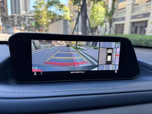 Mazda  CX-30  第11張相片