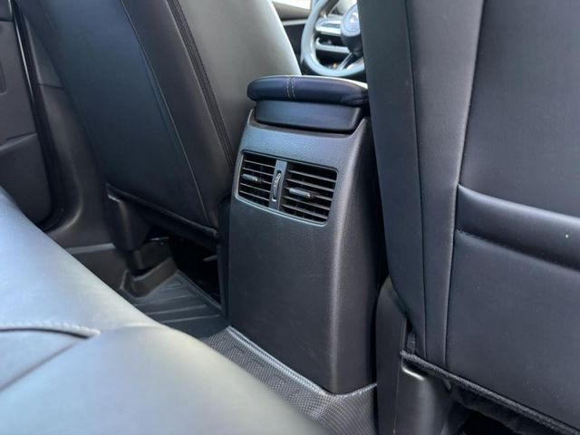 Mazda  CX-30  第17張相片