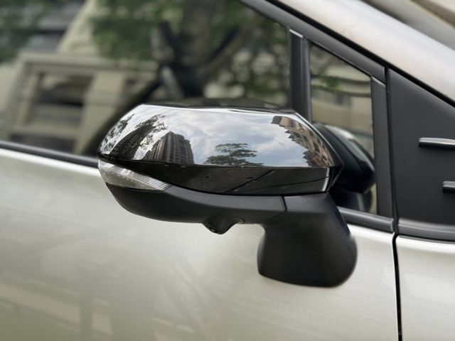 Toyota  SIENTA  第18張相片