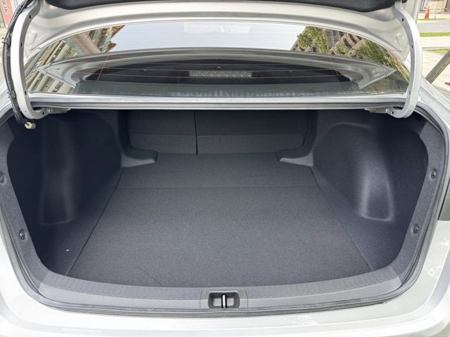 Toyota  Altis  第18張相片