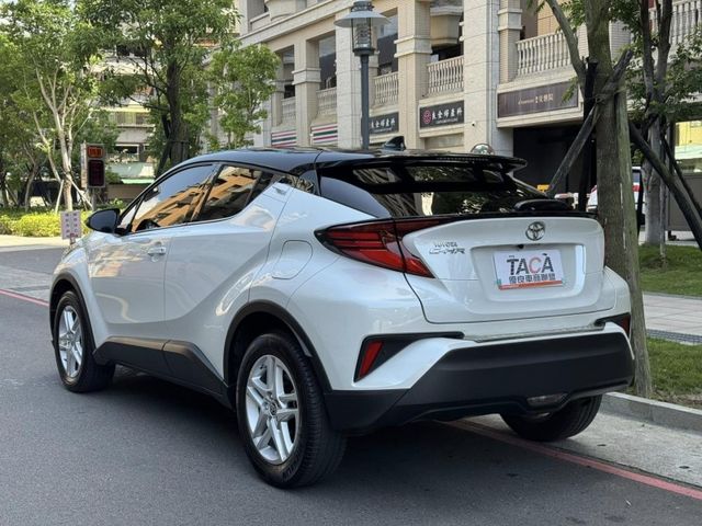 Toyota  C-HR  第2張相片