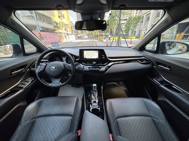 Toyota  C-HR  第3張相片