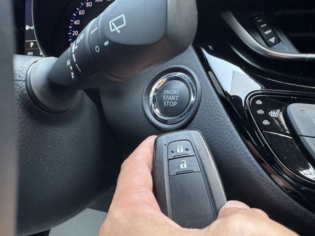 Toyota  C-HR  第14張相片