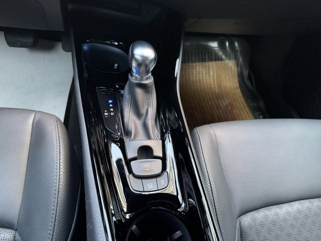 Toyota  C-HR  第15張相片