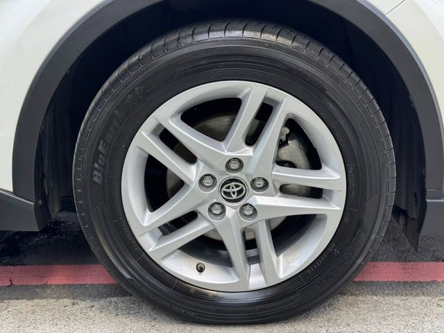 Toyota  C-HR  第24張相片