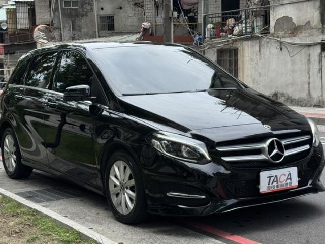 Mercedes-Benz/賓士   B-CLASS  B180  第1張相片