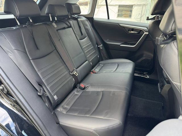 Toyota  RAV4  第6張相片