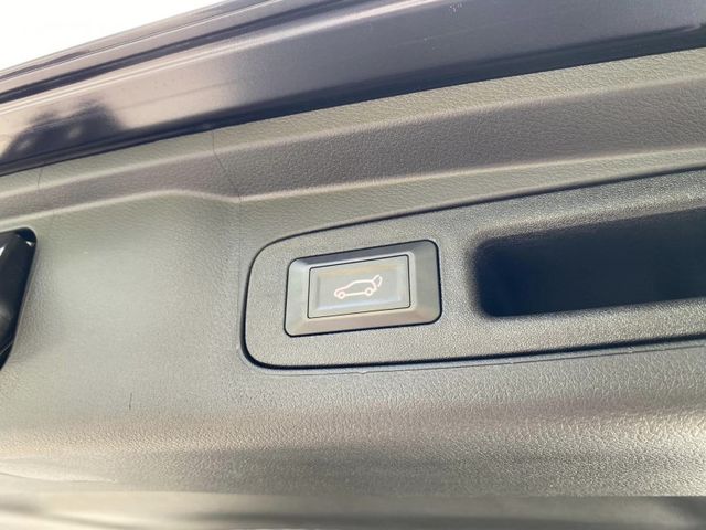 Honda  Odyssey 金鑽店~ODYSSEY大改款2.4七人座APEX旗艦/一手車+保證只跑6萬/ACC跟車＋自動煞停/360  第21張相片