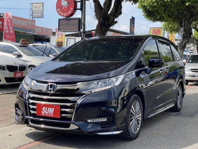 Honda  Odyssey 金鑽店~ODYSSEY大改款2.4七人座APEX旗艦/一手車+保證只跑6萬/ACC跟車＋自動煞停/360  第28張相片