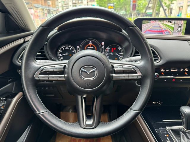 Mazda  CX-30 金鑽店~馬自達CX-30 旗艦進化版2.0 新車價109.9萬 有BOSE音響，電動尾門，電動座椅，黑化特仕版鋼圈，360度環景，7安，盲點，ACC跟車，KEY  第9張相片