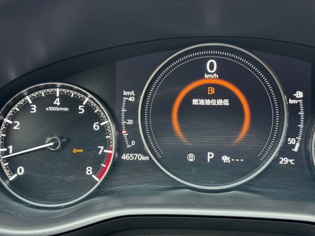 Mazda  CX-30 金鑽店~馬自達CX-30 旗艦進化版2.0 新車價109.9萬 有BOSE音響，電動尾門，電動座椅，黑化特仕版鋼圈，360度環景，7安，盲點，ACC跟車，KEY  第13張相片