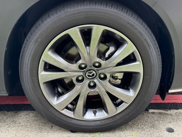 Mazda  CX-30 金鑽店~馬自達CX-30 旗艦進化版2.0 新車價109.9萬 有BOSE音響，電動尾門，電動座椅，黑化特仕版鋼圈，360度環景，7安，盲點，ACC跟車，KEY  第24張相片
