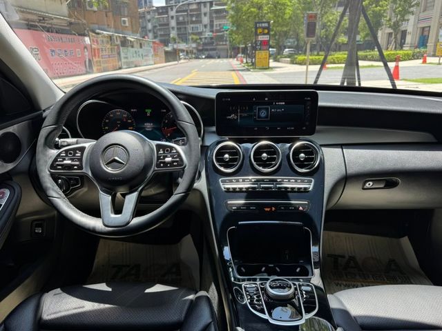 Mercedes-Benz/賓士   C-CLASS  C200 金鑽店~總代理C200AMG進化版1.5 油電混合 渦輪增壓 184匹馬力 AMG-line改裝C43空力套件 數位儀錶23P 稀少物件錯過  第4張相片