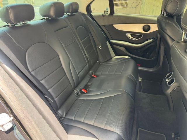 Mercedes-Benz/賓士   C-CLASS  C200 金鑽店~總代理C200AMG進化版1.5 油電混合 渦輪增壓 184匹馬力 AMG-line改裝C43空力套件 數位儀錶23P 稀少物件錯過  第6張相片