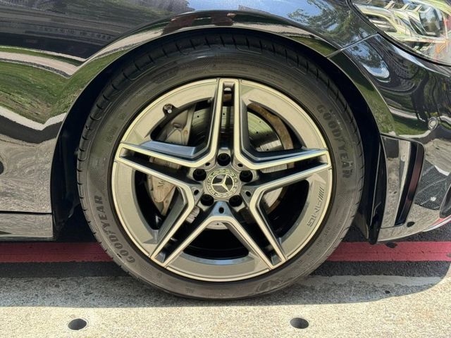 Mercedes-Benz/賓士   C-CLASS  C200 金鑽店~總代理C200AMG進化版1.5 油電混合 渦輪增壓 184匹馬力 AMG-line改裝C43空力套件 數位儀錶23P 稀少物件錯過  第22張相片