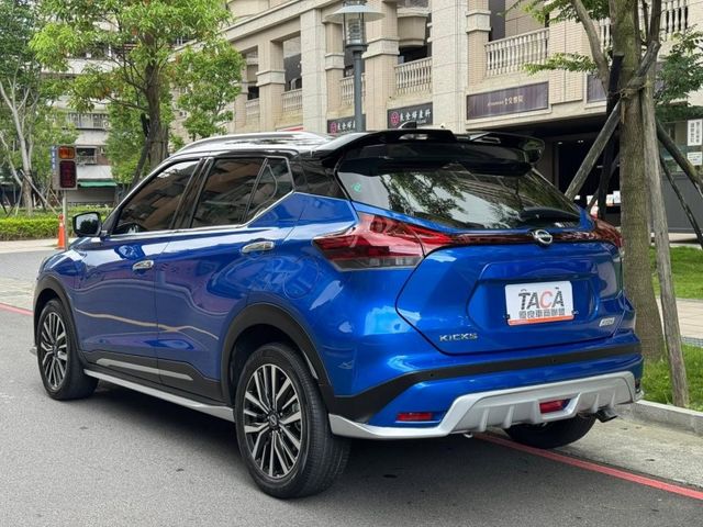 Nissan  Kicks 金鑽店~ Kicks 1.6旗艦限量款潮流版特仕車（有錢也買不到新車限量），內有NSE車艙寧靜工程:車室隔音強化+「JBL喇叭連動」搭配「JBL 聲動揚聲  第2張相片