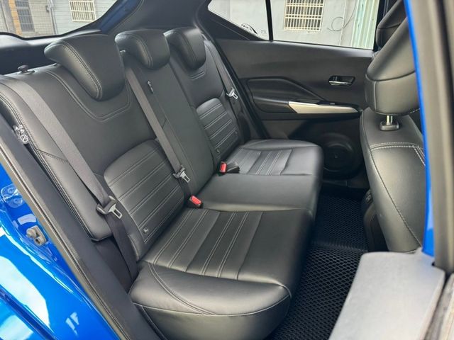 Nissan  Kicks 金鑽店~ Kicks 1.6旗艦限量款潮流版特仕車（有錢也買不到新車限量），內有NSE車艙寧靜工程:車室隔音強化+「JBL喇叭連動」搭配「JBL 聲動揚聲  第8張相片