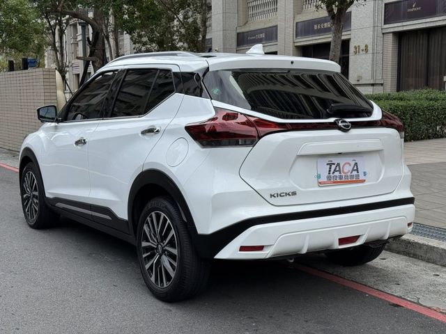 Nissan  Kicks 金鑽店~Kicks 1.6旗艦版 里程履約保證只跑2萬多公里 第三方認證車 車況超  第2張相片