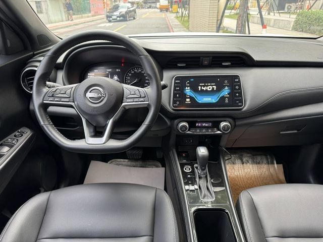 Nissan  Kicks 金鑽店~Kicks 1.6旗艦版 里程履約保證只跑2萬多公里 第三方認證車 車況超  第3張相片