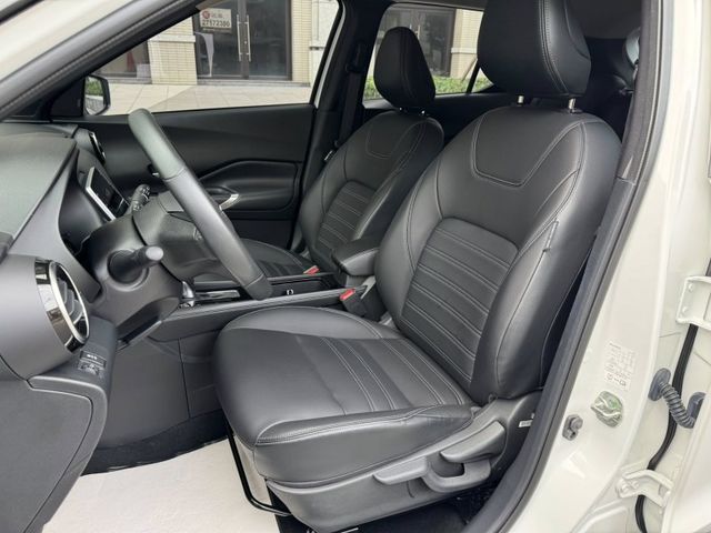 Nissan  Kicks 金鑽店~Kicks 1.6旗艦版 里程履約保證只跑2萬多公里 第三方認證車 車況超  第5張相片