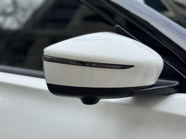 Nissan  Kicks 金鑽店~Kicks 1.6旗艦版 里程履約保證只跑2萬多公里 第三方認證車 車況超  第17張相片