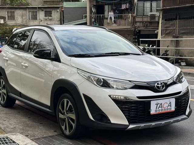 Toyota  YARIS CROSS 金鑽店~YARIS CROSS 1.5 白 省油掀背小車 CVT 7速手自排 107匹馬力  第1張相片