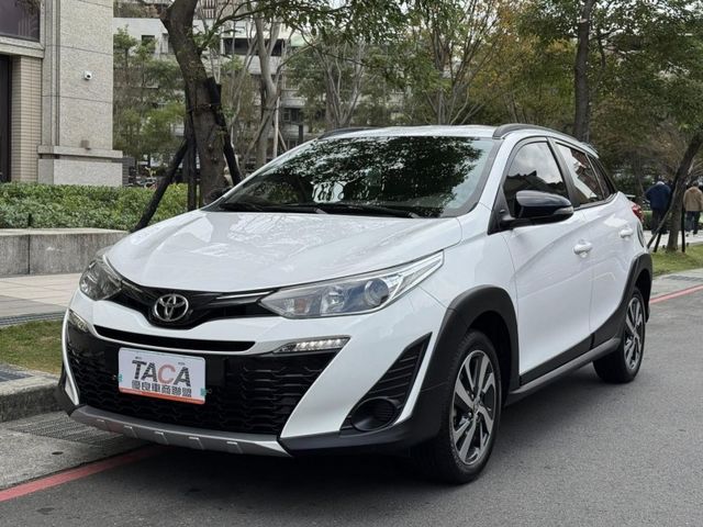 Toyota  YARIS CROSS 金鑽店~YARIS CROSS 1.5 白 省油掀背小車 CVT 7速手自排 107匹馬力  第20張相片