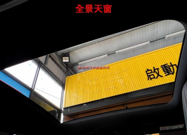 15年式／總代理【全車原鈑件】里程擔保【AMG套件】18吋ＡＭＧ鋁圈／麂皮跑車座椅／全景天窗／雙記憶椅／快撥  第8張相片