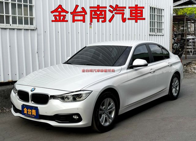 16年式／改款新式引擎【全車原鈑件】跑少里程擔保／記憶座椅／雙電動椅／倒車顯影／藍牙／LED頭尾燈／雙區恆溫／免鑰匙啟閉  第1張相片