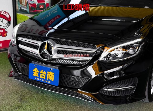 【全車原鈑件】跑少里程擔保／記憶座椅／定速／換檔撥片／藍牙系統／煞停輔助／自動停車／雙區恆溫／LED頭尾燈／免鑰匙啟閉  第5張相片