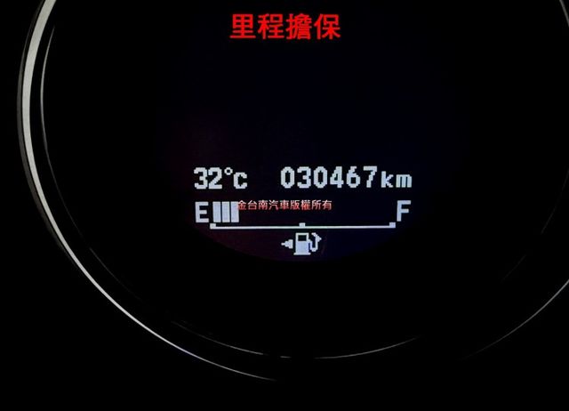 旗艦S版【全車原鈑件】僅跑【三萬】里程擔保／觸控螢幕／換檔撥片／定速／導航／倒車顯影／免鑰匙系統／恆溫空調／LED頭尾燈  第2張相片