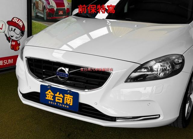 14年式／里程擔保【全車原鈑件】盲點偵測／自動停車／煞停輔助／定速／記憶椅／倒車顯影／恆溫空調／ISOFIX／光感應頭燈  第5張相片