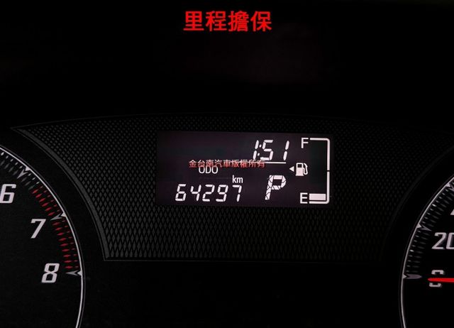 七人座【全車原鈑件】【原廠保養】僅跑【六萬】里程擔保／定速／觸控螢幕／環景／藍牙／免鑰匙系統／恆溫空調／ISOFIX  第11張相片