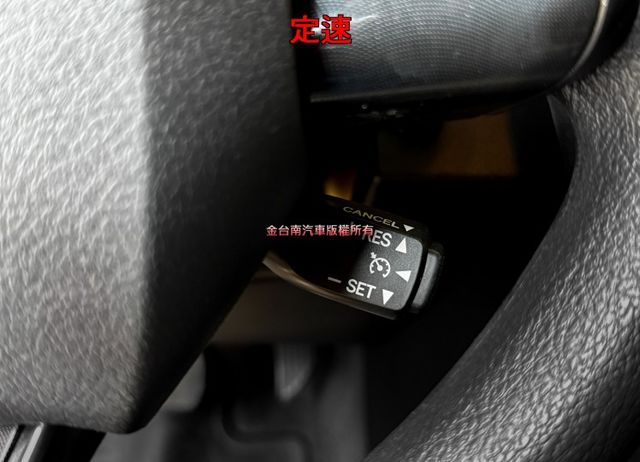 七人座【全車原鈑件】【原廠保養】僅跑【六萬】里程擔保／定速／觸控螢幕／環景／藍牙／免鑰匙系統／恆溫空調／ISOFIX  第14張相片