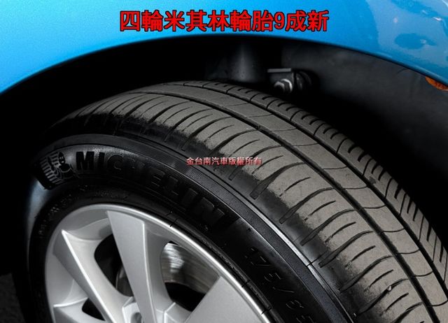 18年式／17年11月出廠【全車原鈑件】【原廠保養】僅跑【八萬】里程擔保【四輪米其林輪胎9成新】音響快控／ISOFIX  第8張相片