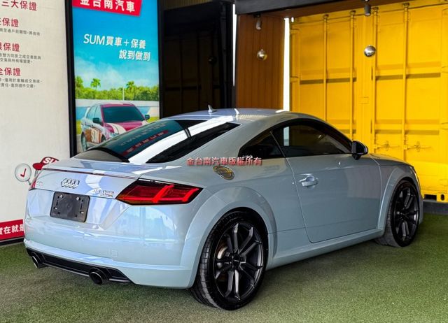 16年式／4WD／QUATTRＯ【全車原鈑件】【全車包膜】虛擬駕駛座艙／​電動尾翼／​盲點／​自動停車／​定速／​快撥  第4張相片