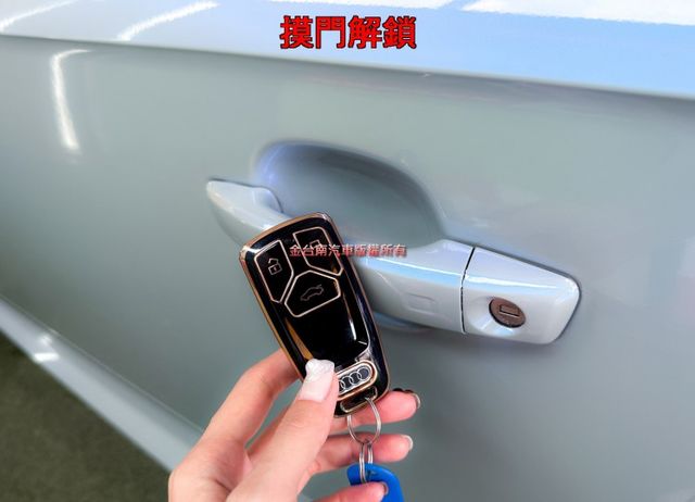 16年式／4WD／QUATTRＯ【全車原鈑件】【全車包膜】虛擬駕駛座艙／​電動尾翼／​盲點／​自動停車／​定速／​快撥  第7張相片