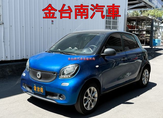 1.0渦輪增壓／五門【四人座】【配色黑車頂】【全車原鈑件】跑少里程擔保／定速／電子後照鏡／停車輔助／藍牙／ISOFIX  第1張相片