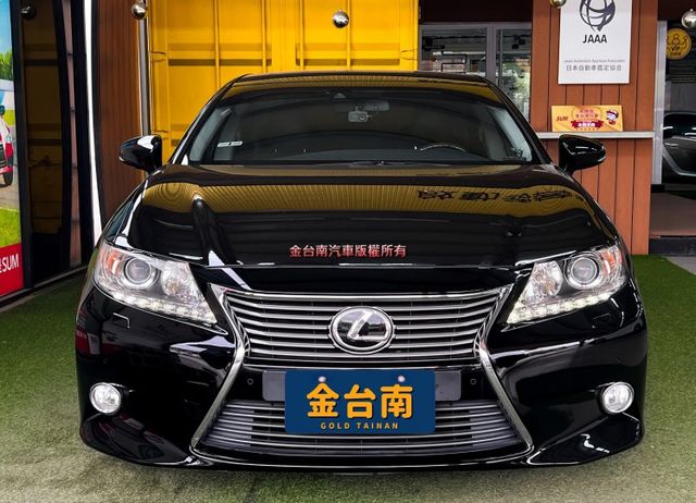 15年式／ES350旗艦版／14年10月出廠／里程擔保【原廠保養】全景天窗／電尾門／盲點／導航／雙記憶通風椅【認證車】  第2張相片