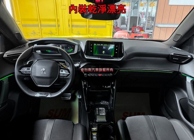 【GT】【全車原鈑件】里程擔保／3D投影數位儀表／19吋鋁圈／獅爪LED頭尾燈／GT方向盤／盲點／ACC／CARPLAY  第8張相片