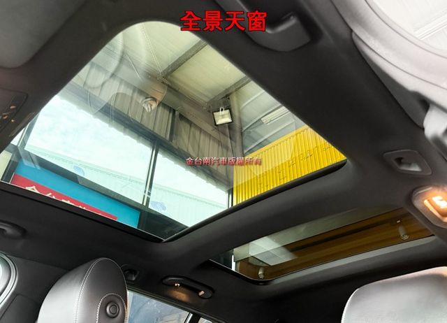 總代理【五門】僅跑【六萬】【全車原鈑件】【原廠保養】全景天窗／數位儀錶／AＭＧ鋁圈／環景／電尾門／盲點／ACC  第9張相片