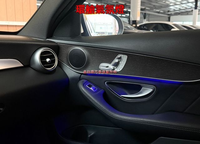 總代理【五門】僅跑【六萬】【全車原鈑件】【原廠保養】全景天窗／數位儀錶／AＭＧ鋁圈／環景／電尾門／盲點／ACC  第19張相片