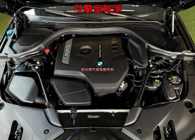 【新款520I】18年式／18年領牌／17年11月出廠／里程擔保【全車原鈑件】【5AS】選配大螢幕／無線充電板／電動尾門  第20張相片