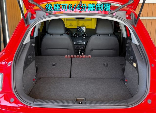 18年式【五門】跑少里程擔保【全車原鈑件】多媒體觸控螢幕／倒車顯影／導航／藍牙／HID頭燈／LED尾燈／ISOFIX  第14張相片
