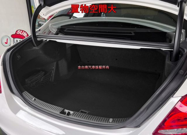 【全車原鈑件】里程擔保／定速／換檔撥片／藍牙系統／雙記憶座椅／自動停車／免鑰匙啟閉／LED頭尾燈／雙區恆溫／倒車顯影  第19張相片