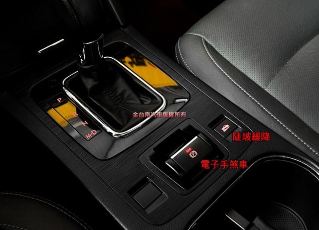 I-S【全車原鈑件】里程擔保／記憶座椅／雙電動椅／天窗／定速／換檔撥片／倒車顯影／藍牙／免鑰匙系統／LED頭燈  第15張相片