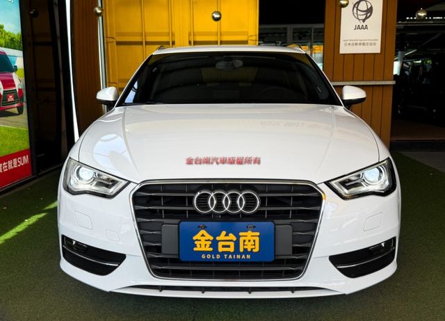 【五門】14年式／13年11月出廠／跑少里程擔保【全車原鈑件】【四輪全新胎】換檔撥片／定速／藍牙／雙區恆溫／HID頭燈  第2張相片