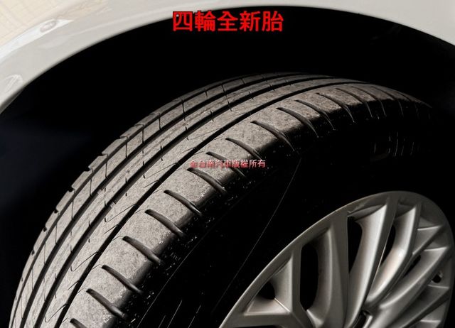 【五門】14年式／13年11月出廠／跑少里程擔保【全車原鈑件】【四輪全新胎】換檔撥片／定速／藍牙／雙區恆溫／HID頭燈  第7張相片