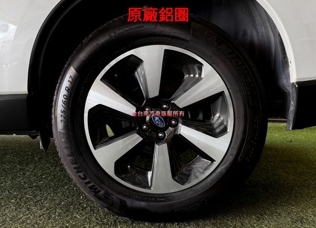 僅跑【八萬】里程擔保【全車原鈑件】【原廠保養】定速／換檔撥片／倒車顯影／藍牙／記憶座椅／雙電熱椅／雙區恆溫／前後車距雷達  第7張相片